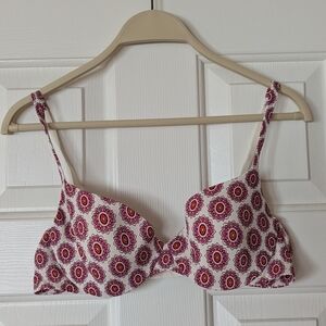 Victoria's Secret Red and Cream Patterned Bra